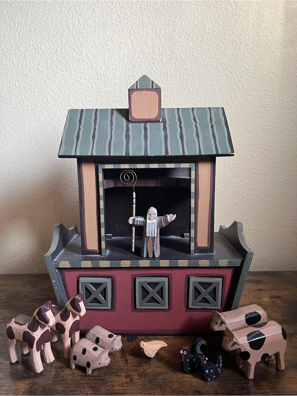 Maurice & Kelly Dallas Handmade Wooden Noah's Ark and Hand Carved Animals